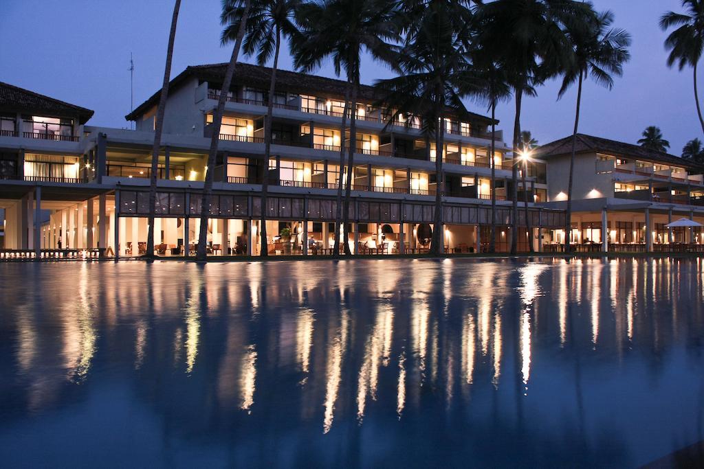 The Blue Water Hotel Wadduwa Bagian luar foto